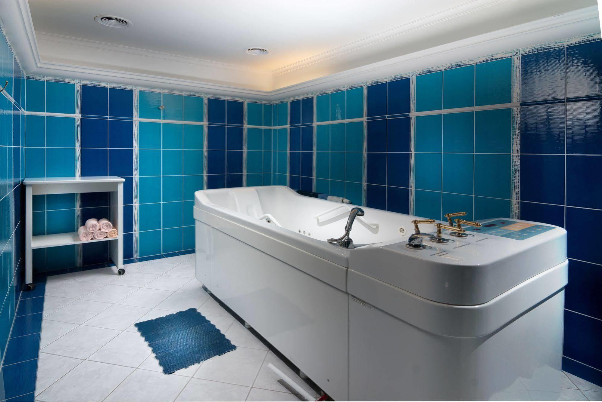 Hotel Ruze Карлови Вари Екстериор снимка